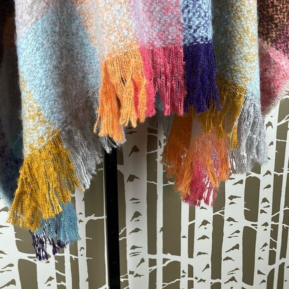 NEW Spring Colors Plaid Fringe Trim Poncho OS - Picture 6 of 10